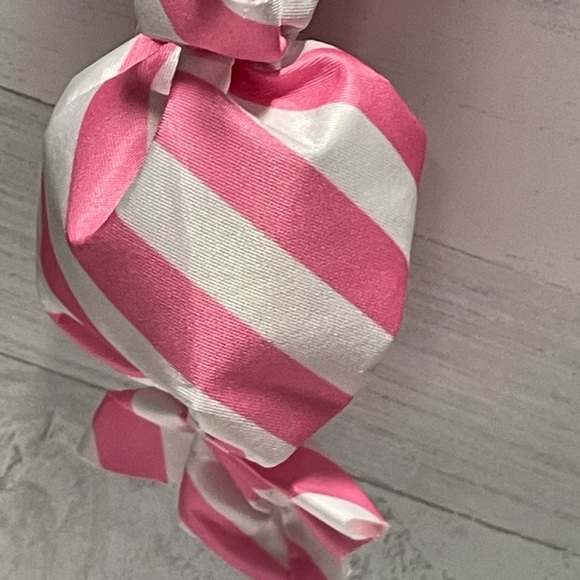 Candy Garland & Stocking Holder Bundle - Picture 4 of 12